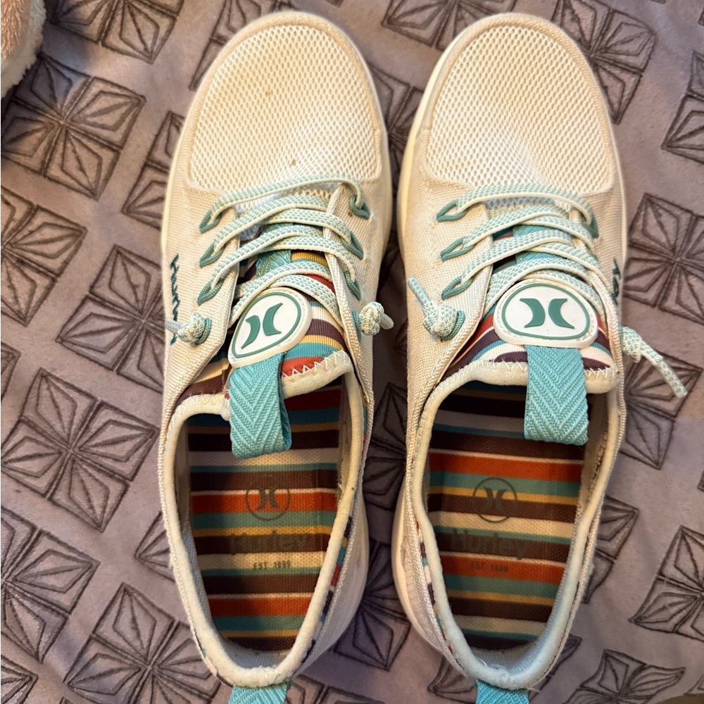 Hurley women’s boat shoes - Picture 2 of 5